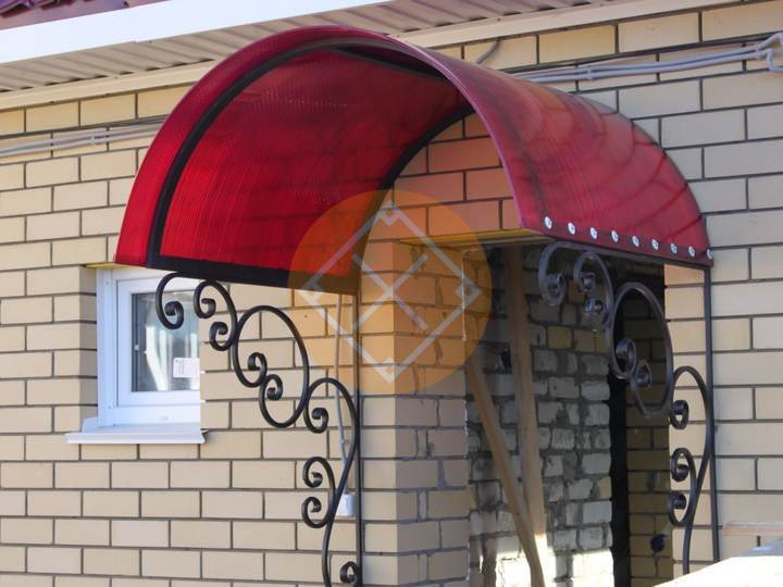 арочный козырек к дому