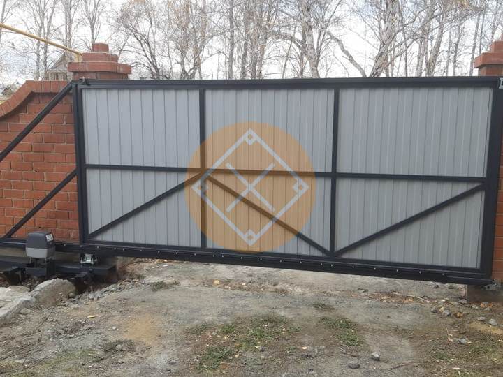 откатные ворота на сваях