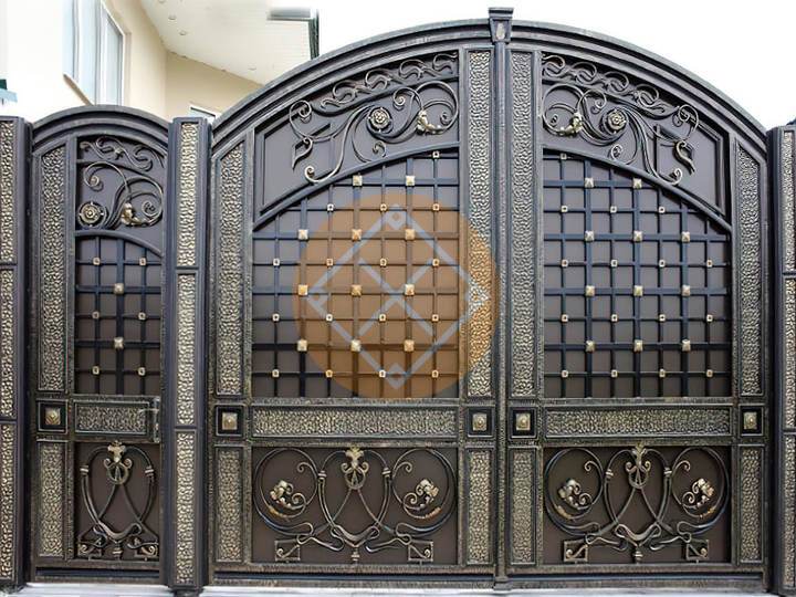 кованые распашные ворота